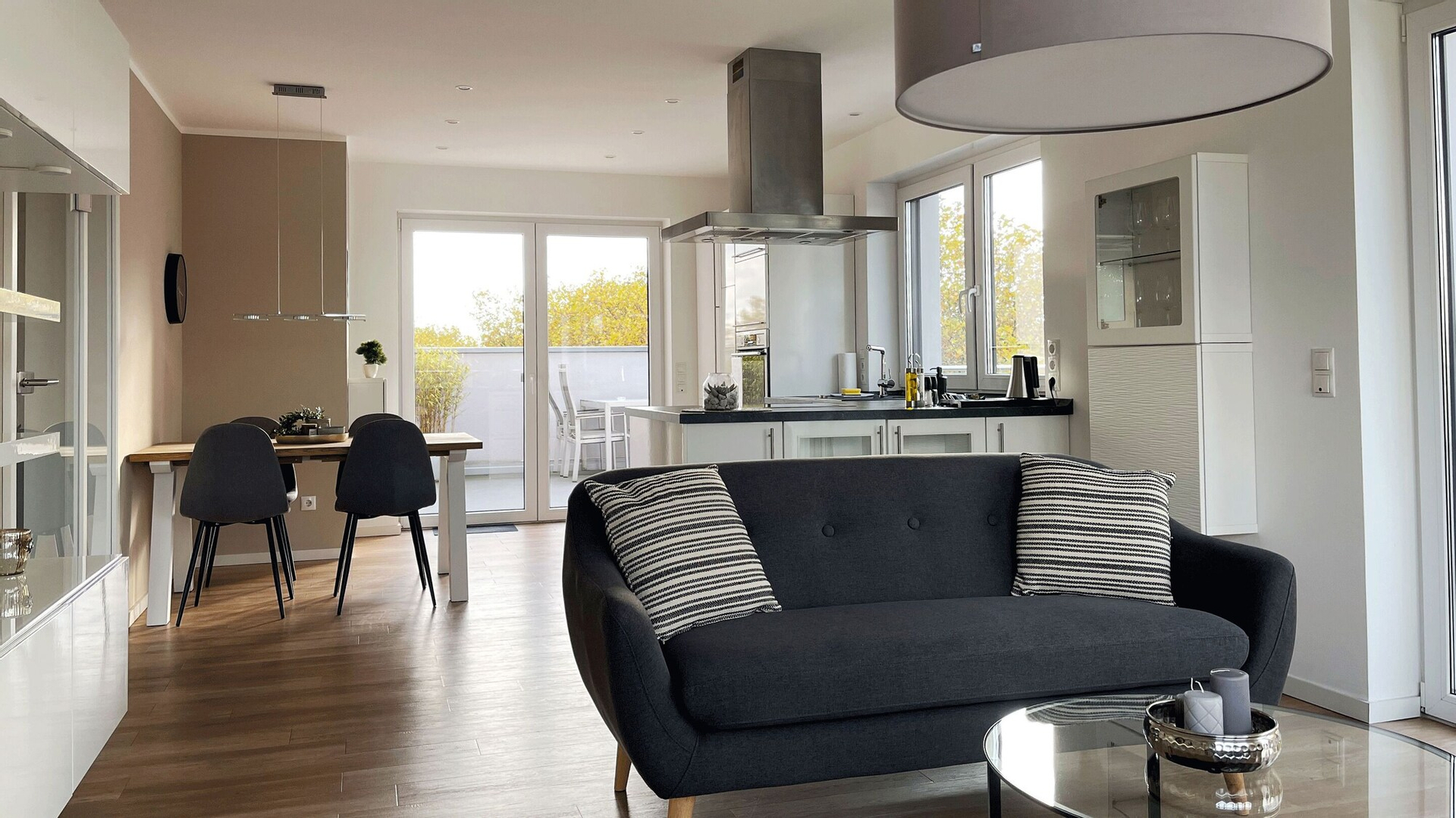 Public Area 3, Penthouse I home2share, Osnabrück