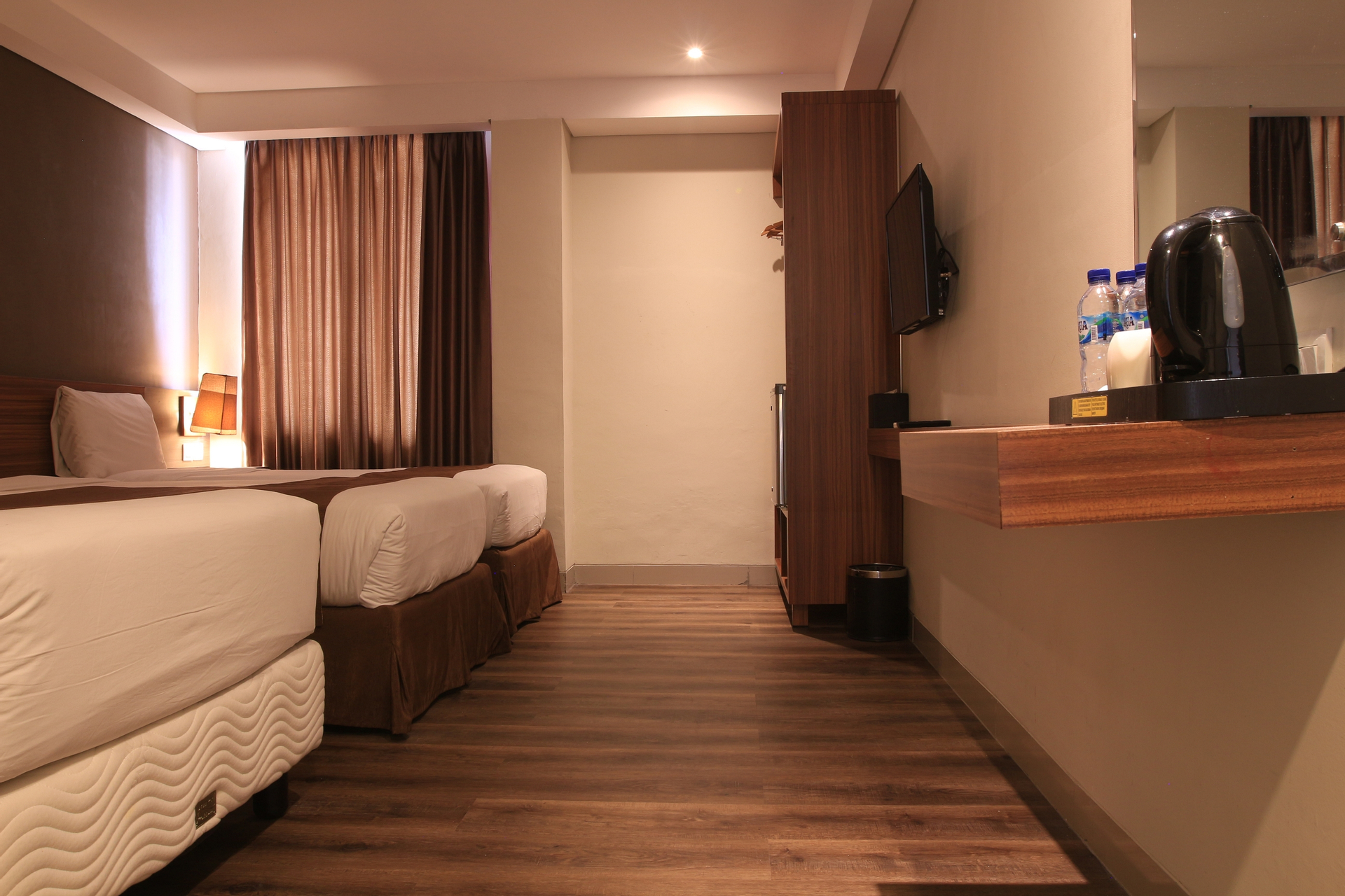 Kamar Keluarga Single