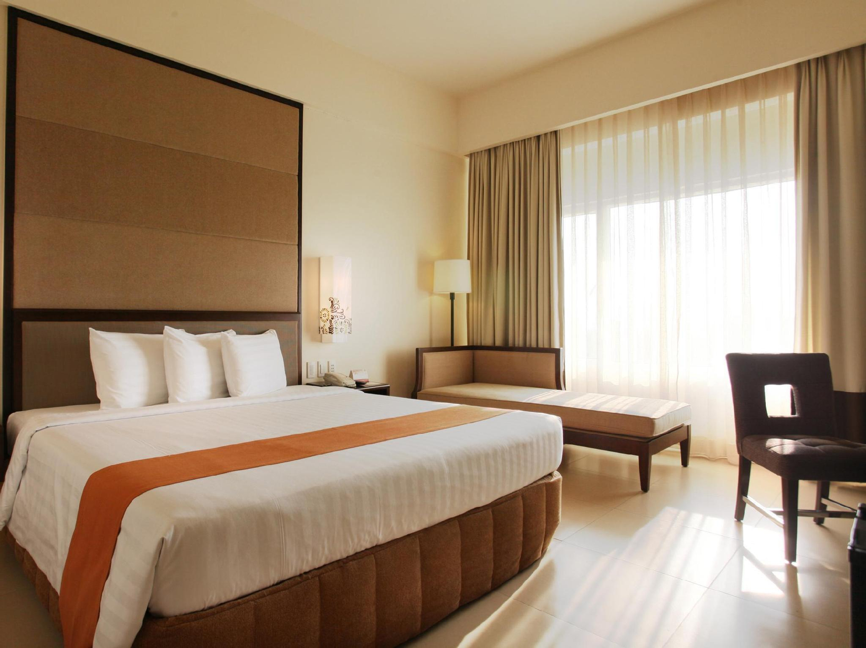 Bedroom 2, Taal Vista Hotel, Tagaytay City