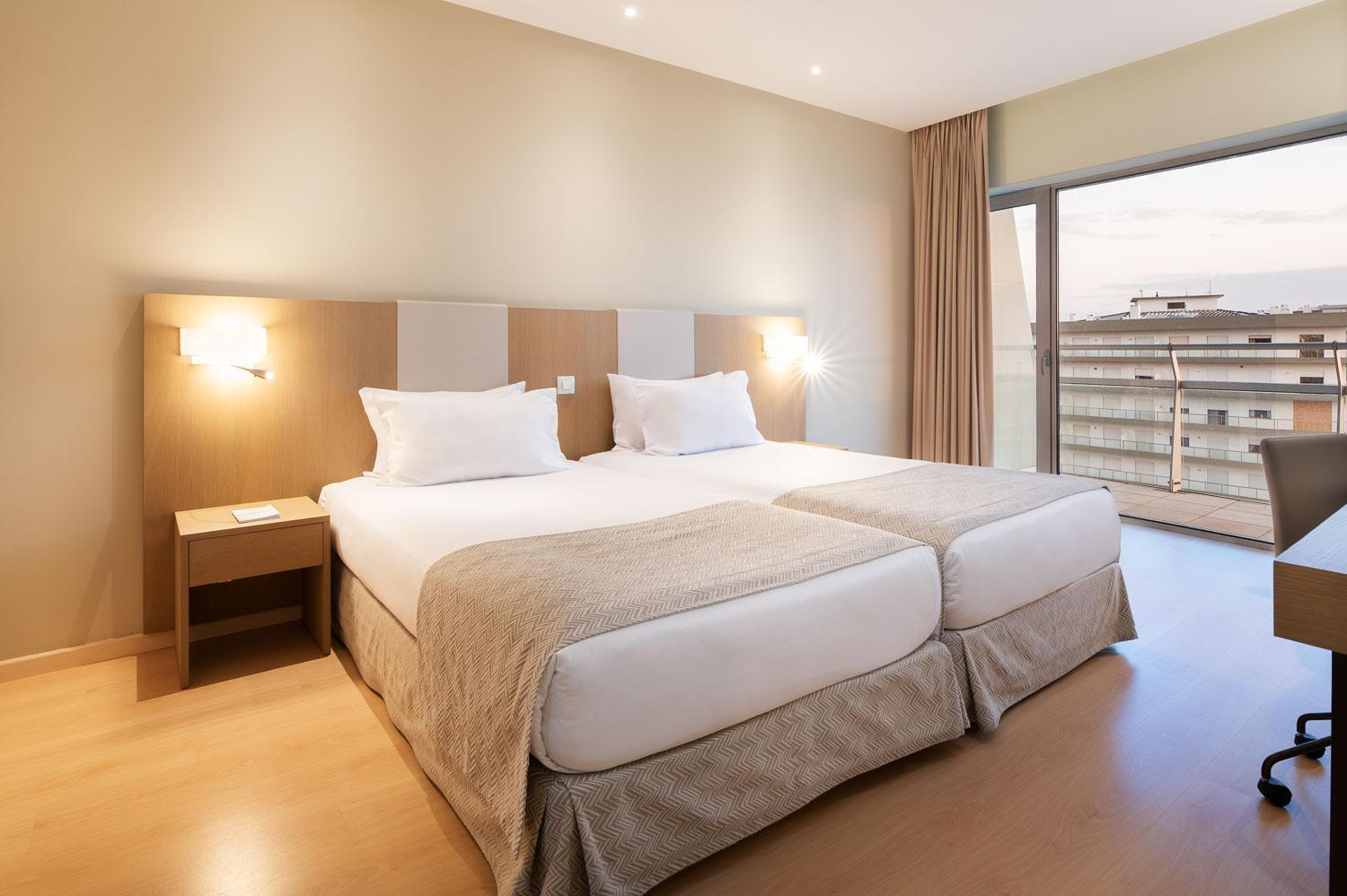 Bedroom 3, Eurostars Oasis Plaza Hotel, Figueira da Foz
