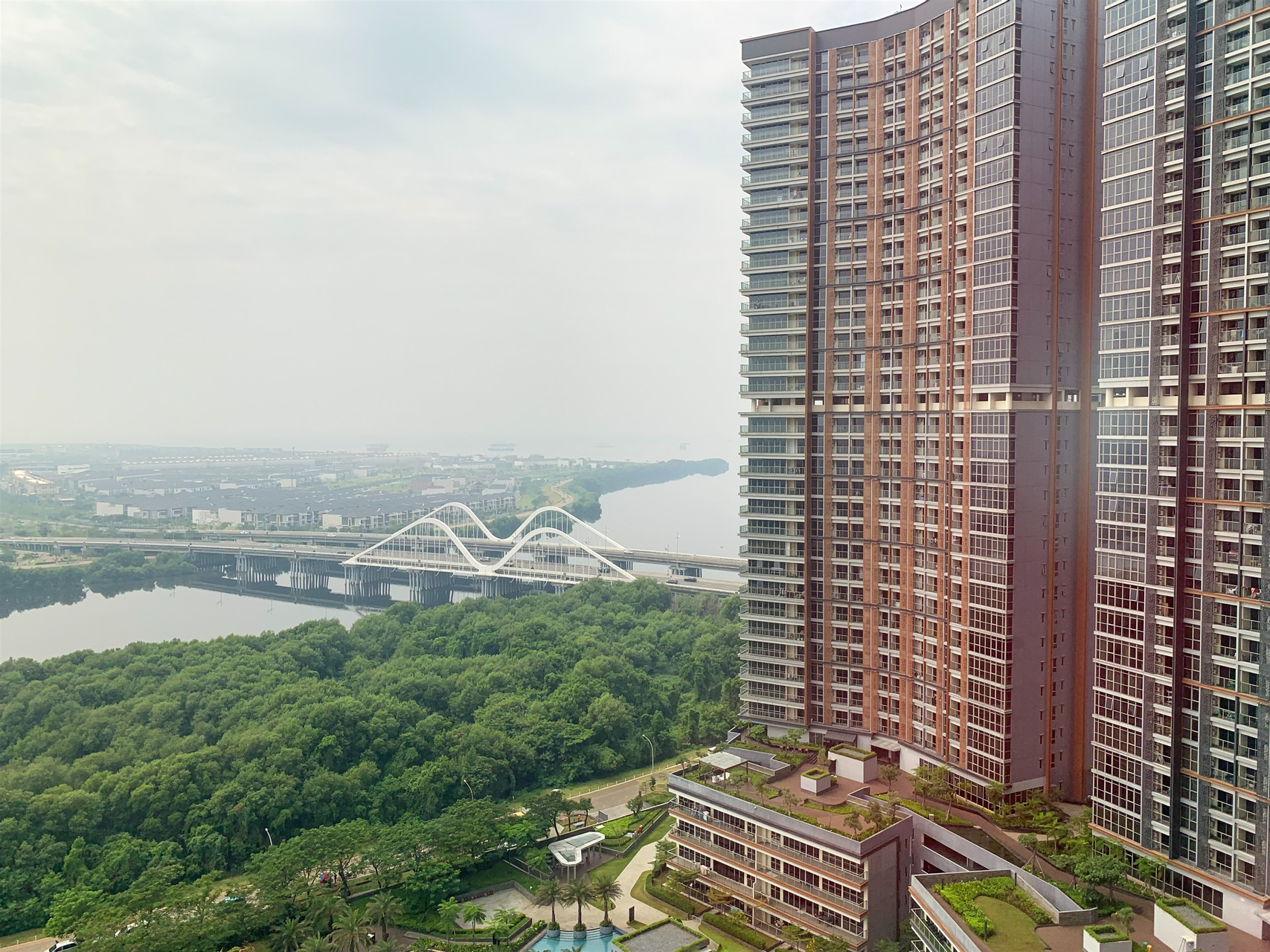 Exterior & Views 2, Nice and Comfort 1BR at Gold Coast Apartment By Travelio, North Jakarta
