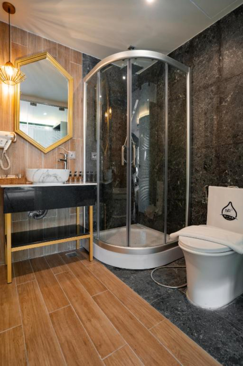 Bathroom 3