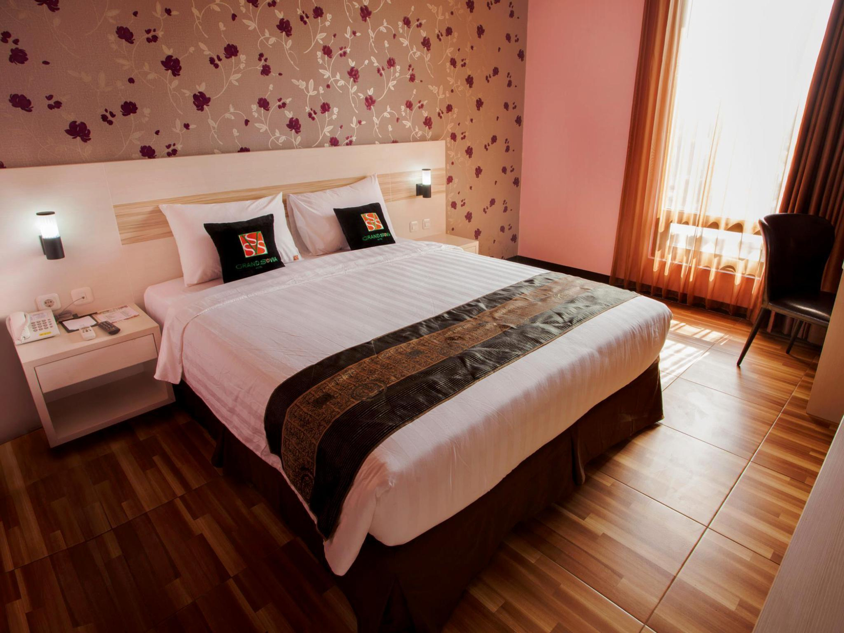 Bedroom, Grand Sovia Hotel, Bandung
