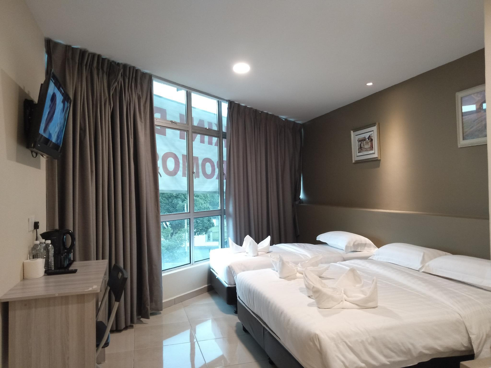 Bed 8