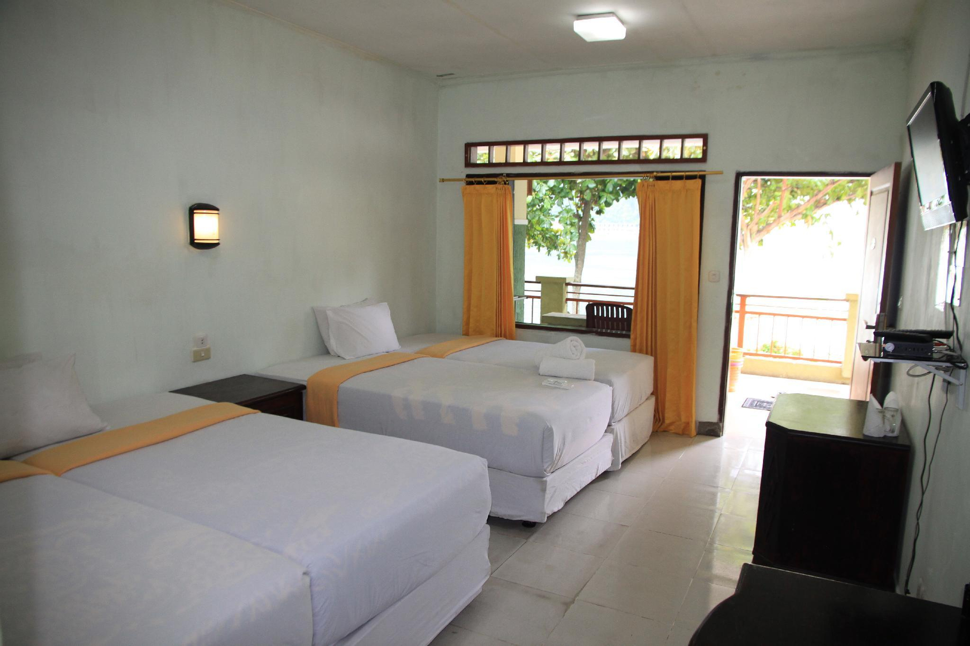 Bedroom 3, Pandu Lakeside Parapat Hotel, Simalungun
