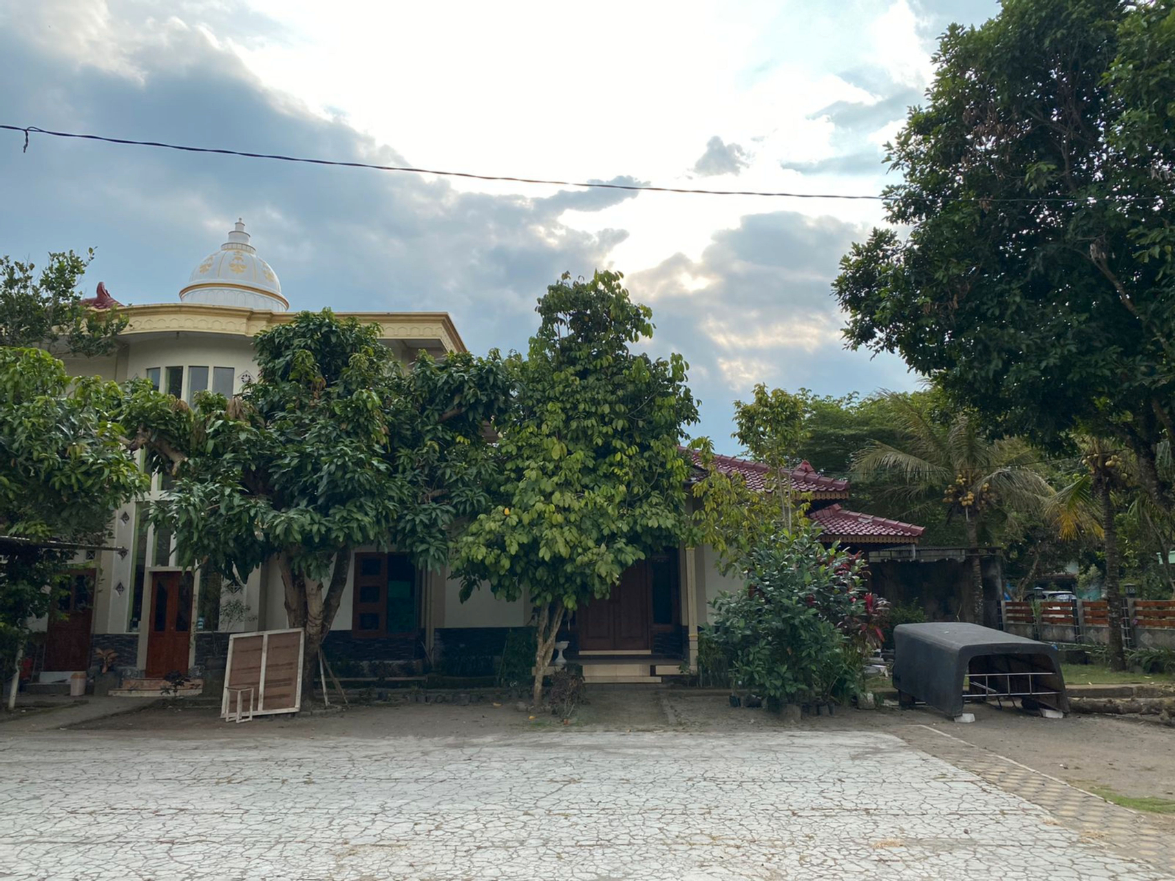 Exterior & Views 2, Mendut Inn Hotel, Magelang