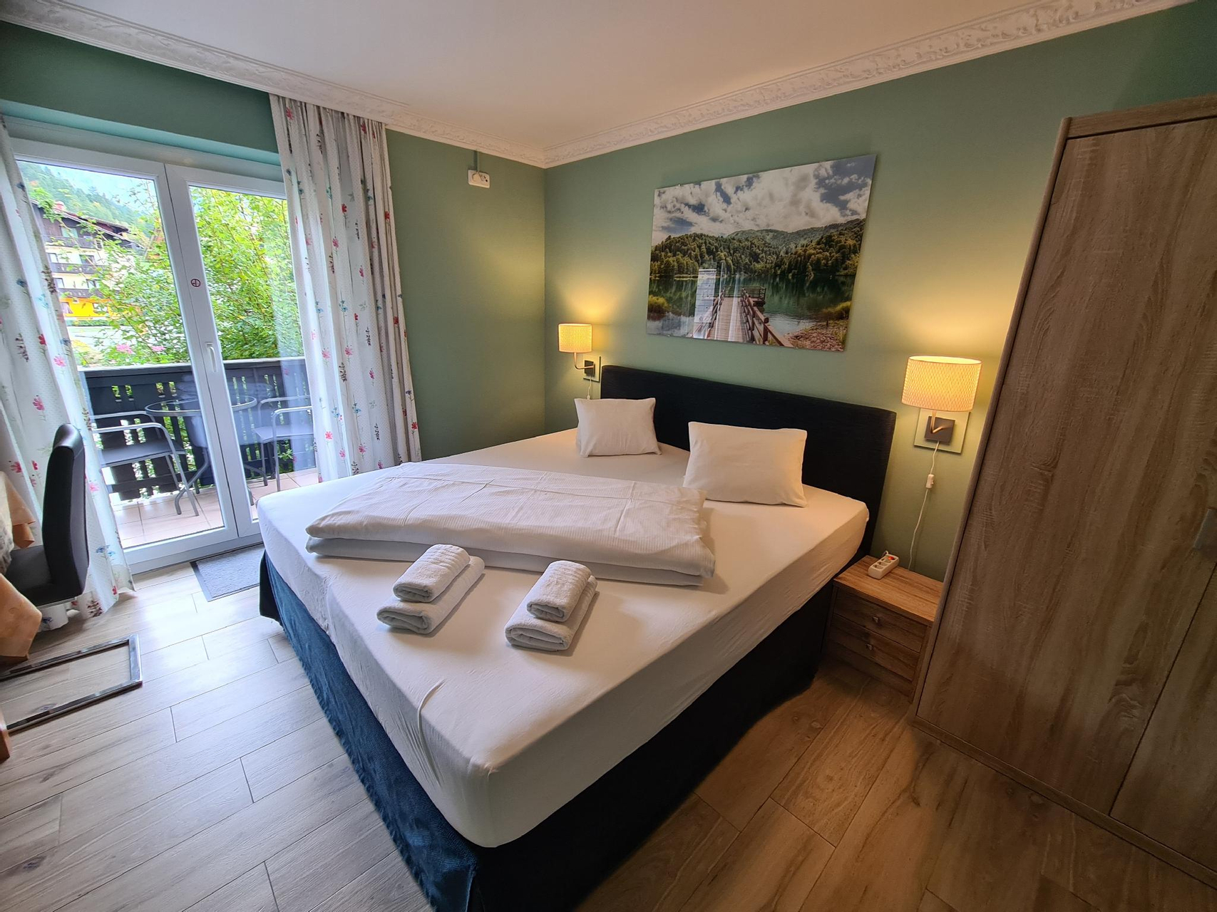 Bedroom 2, Hotel Haus Am See, Gmunden