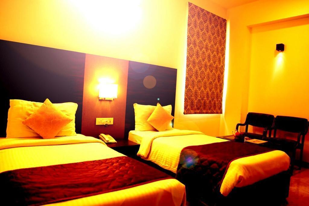 Bedroom 5, Kanishk Hotel, Rewari