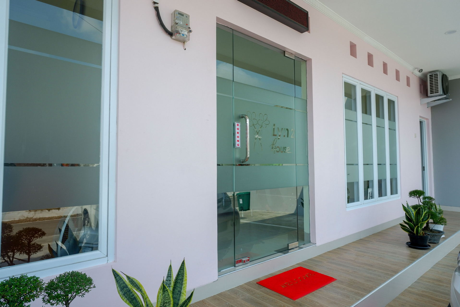 Exterior & Views 2, RedDoorz near Rita Supermall Purwokerto 2, Banyumas