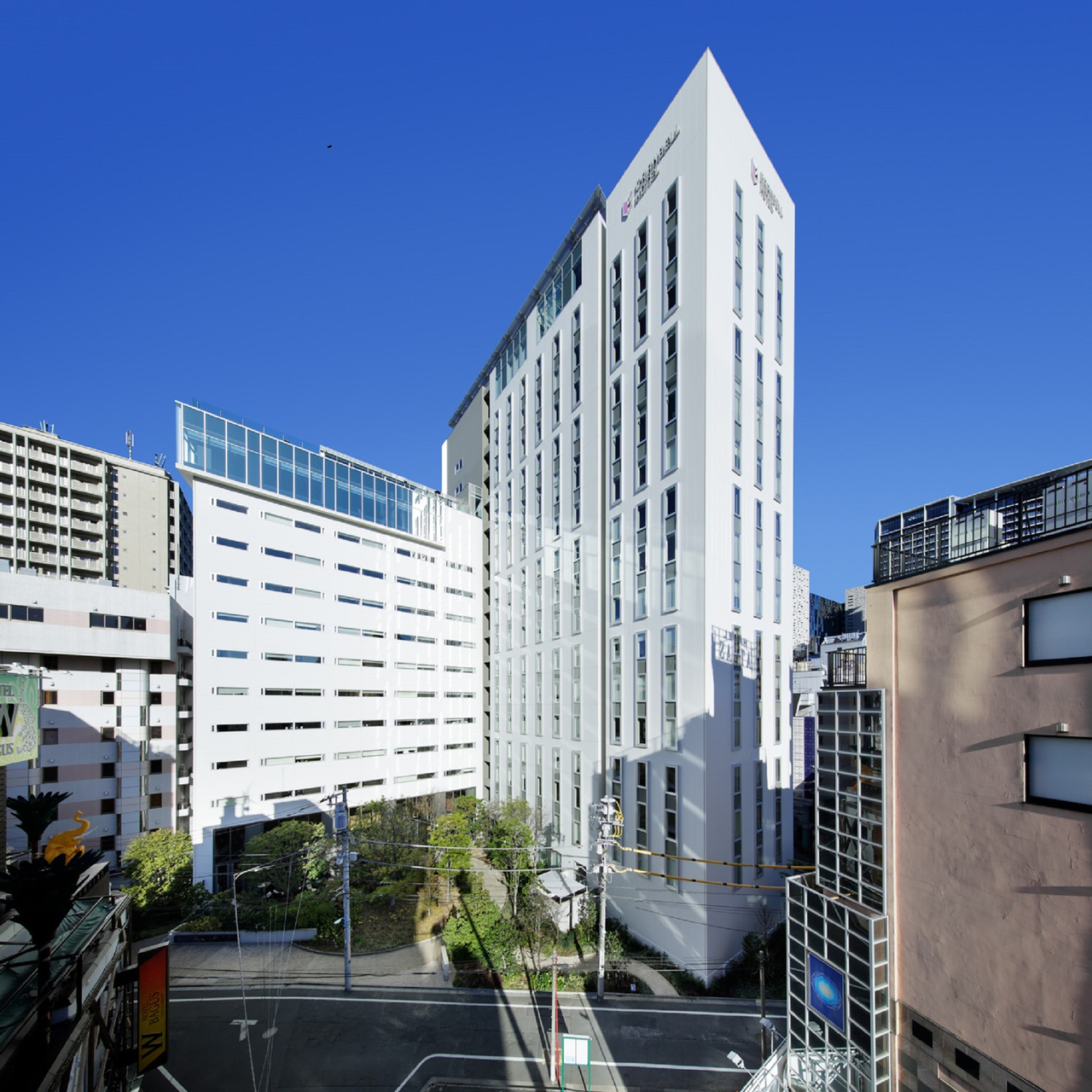Exterior & Views 1, Shinjuku Granbell Hotel, Shinjuku