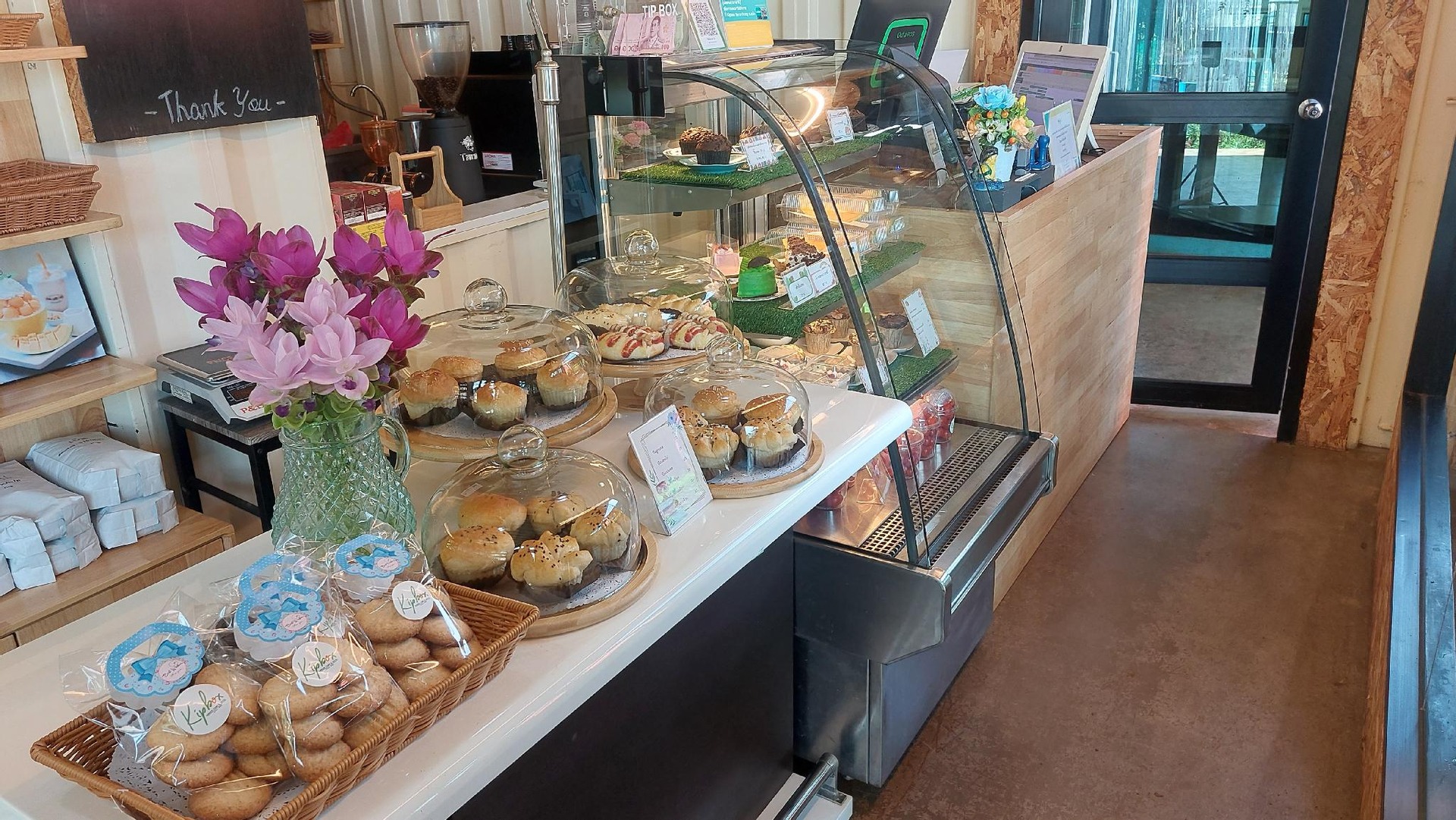 Food & Drinks, Kipbox hotel trang, Muang Trang