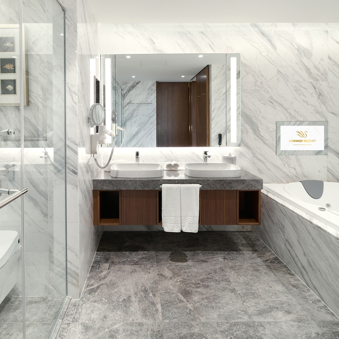Bathroom 10