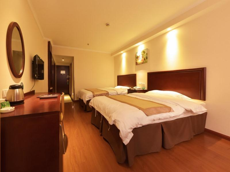 Bedroom 3, GREENTREE INN ZHENJIANG BABAIBAN EXPRESS HOTEL, Zhenjiang