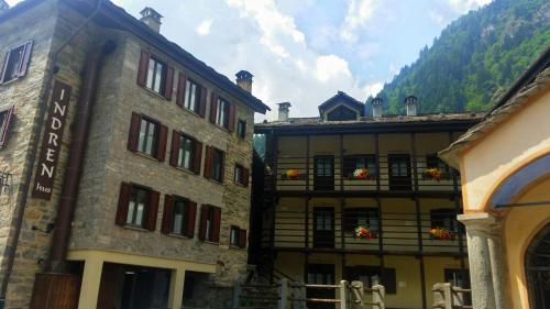2, Indren Hus, Vercelli