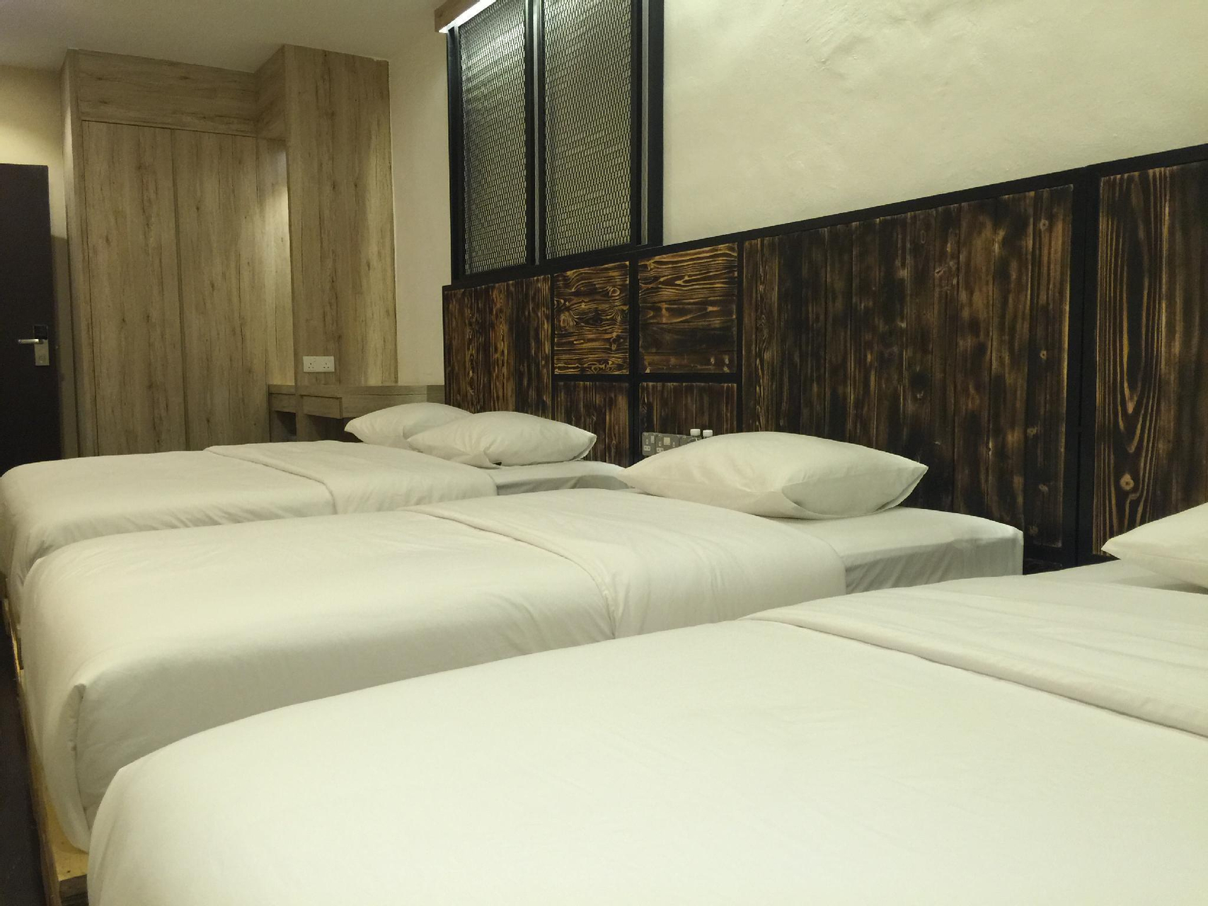 Bedroom 2, The Oikos Hotel, Pontian
