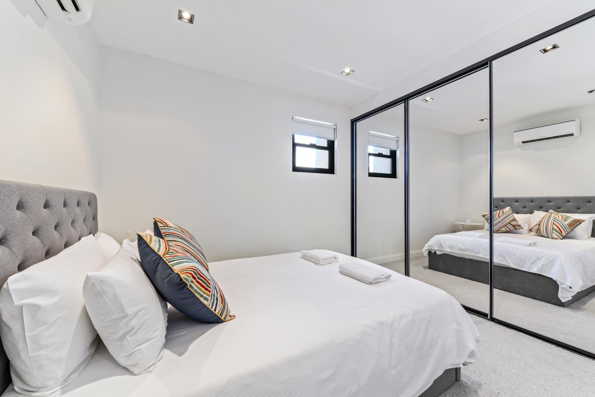 Others 5, HomeHotel,High-end 3 Bedroom terrace Free parking, Canada Bay - Drummoyne