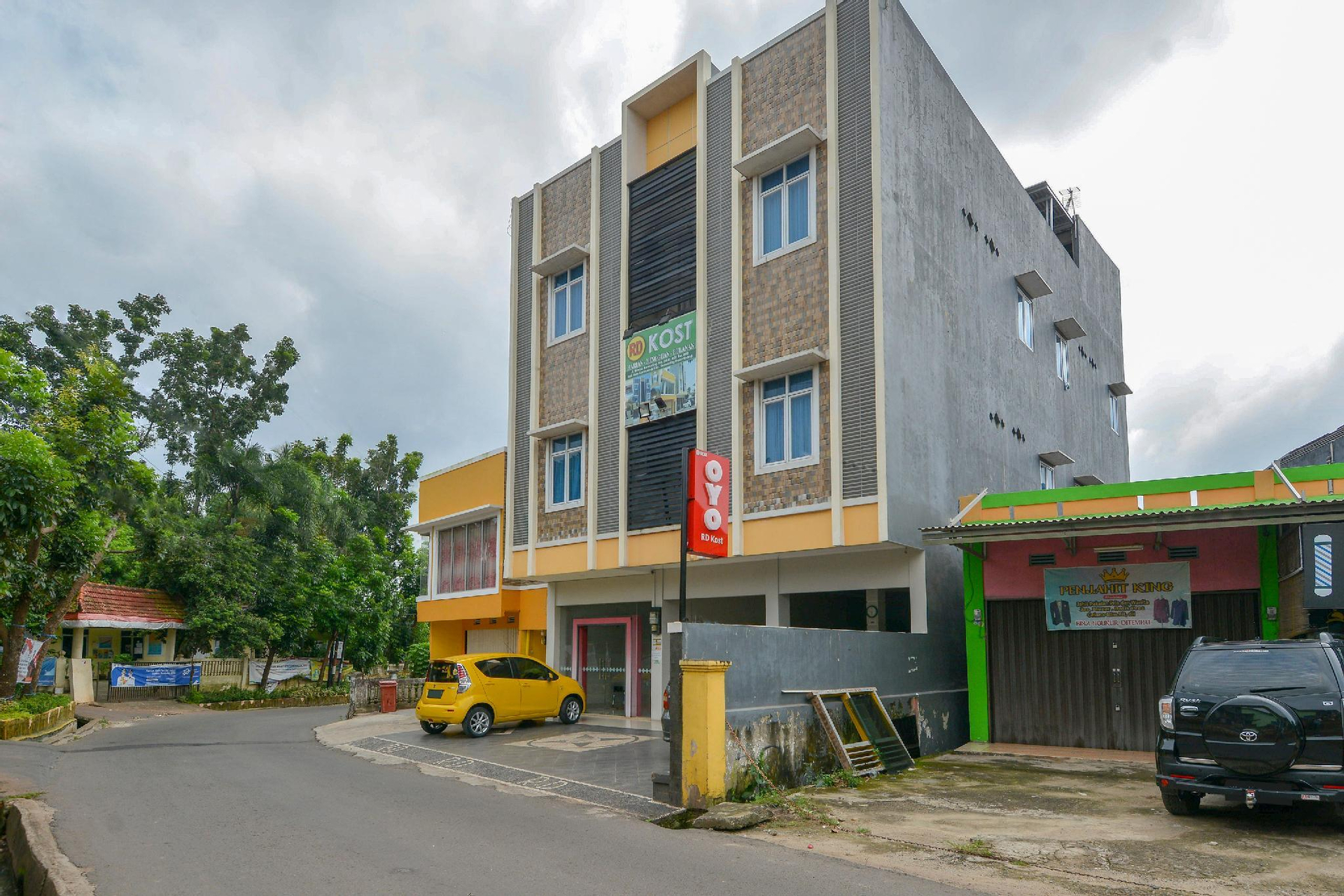 Exterior & Views 2, OYO 3232 Rd Kost (tutup sementara), Palembang
