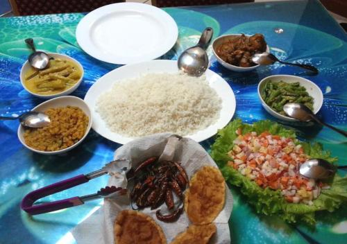 Food and beverages 2, Mahoya, Mawanella