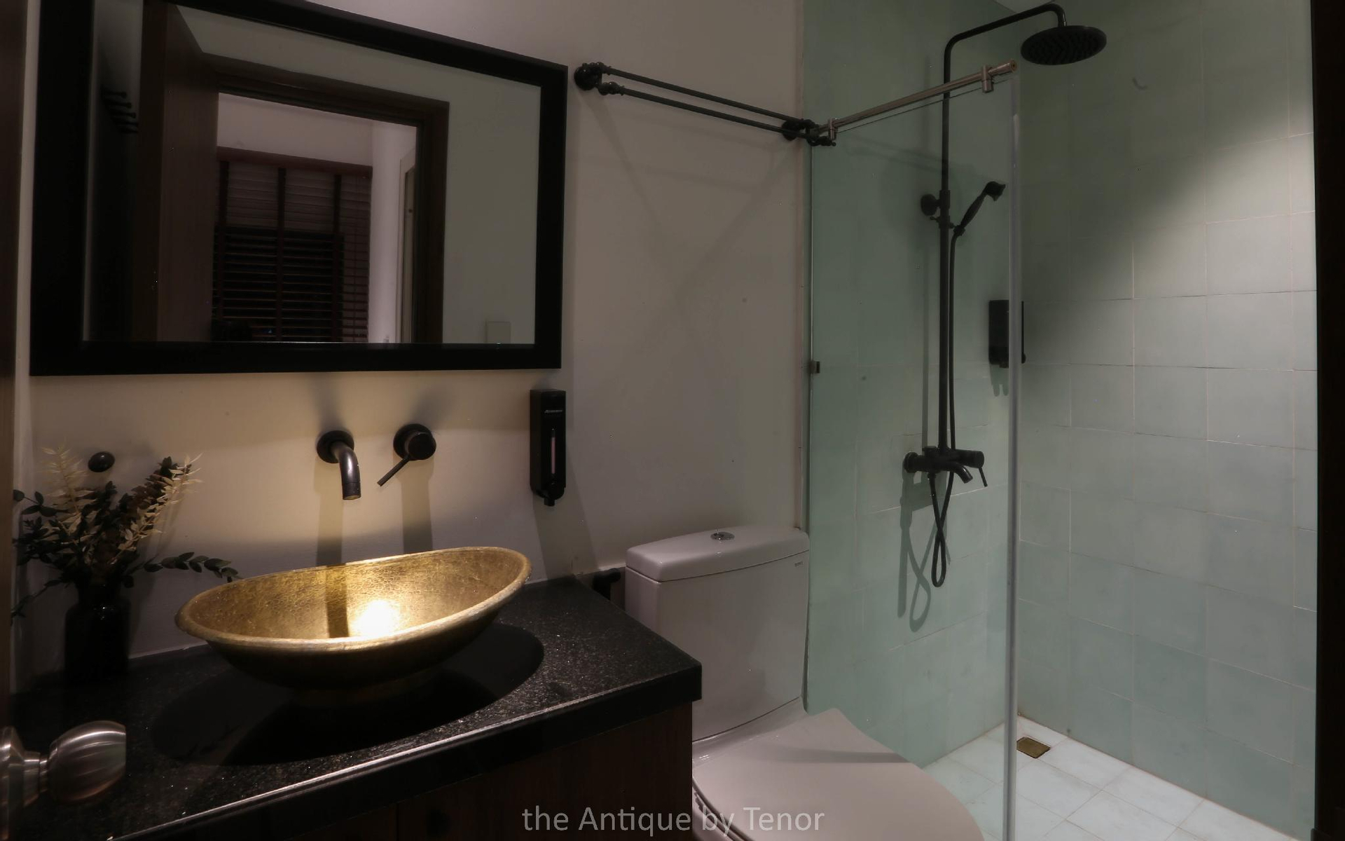 Bedroom 4, The Antique by Tenor - w/ Free Netflix & at CBD, Quận 1