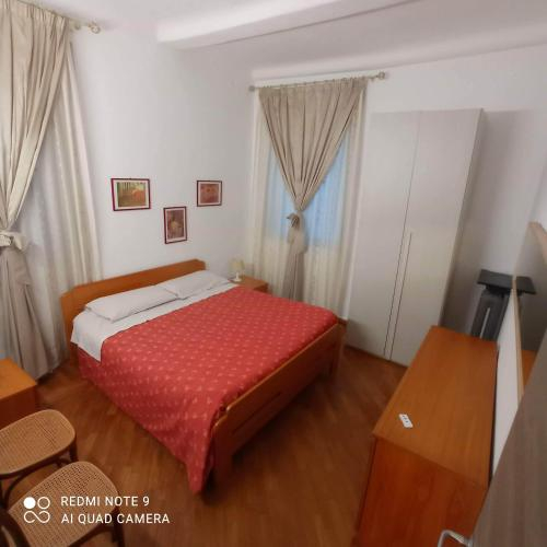 Bedroom 4, Domus Sottoripa, Genova