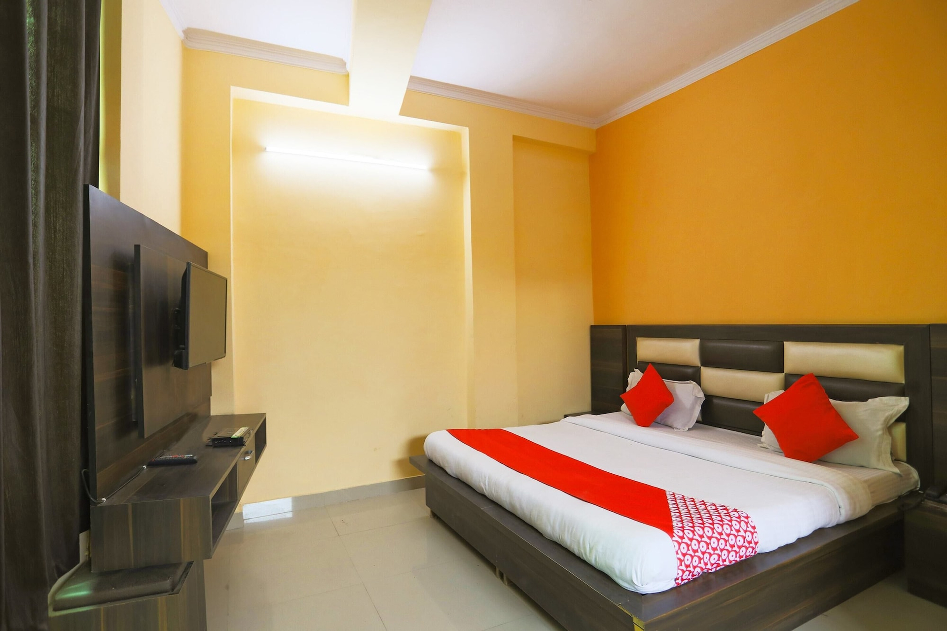 Bedroom 1, OYO 16362 Hotel National, Faridabad
