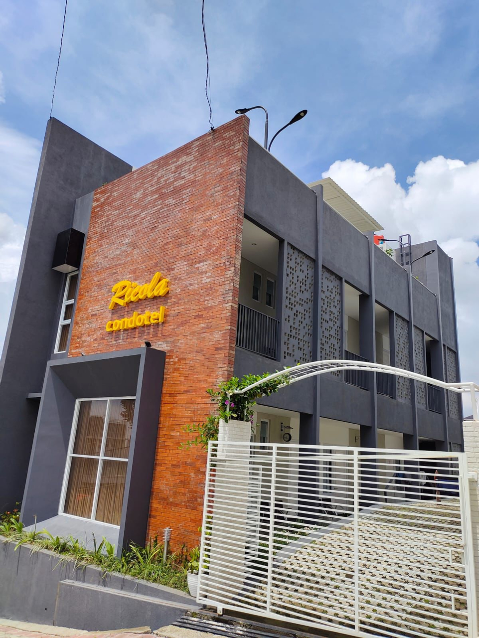 Ricola Condotel, Bandung