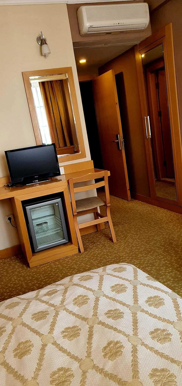 Room 4
