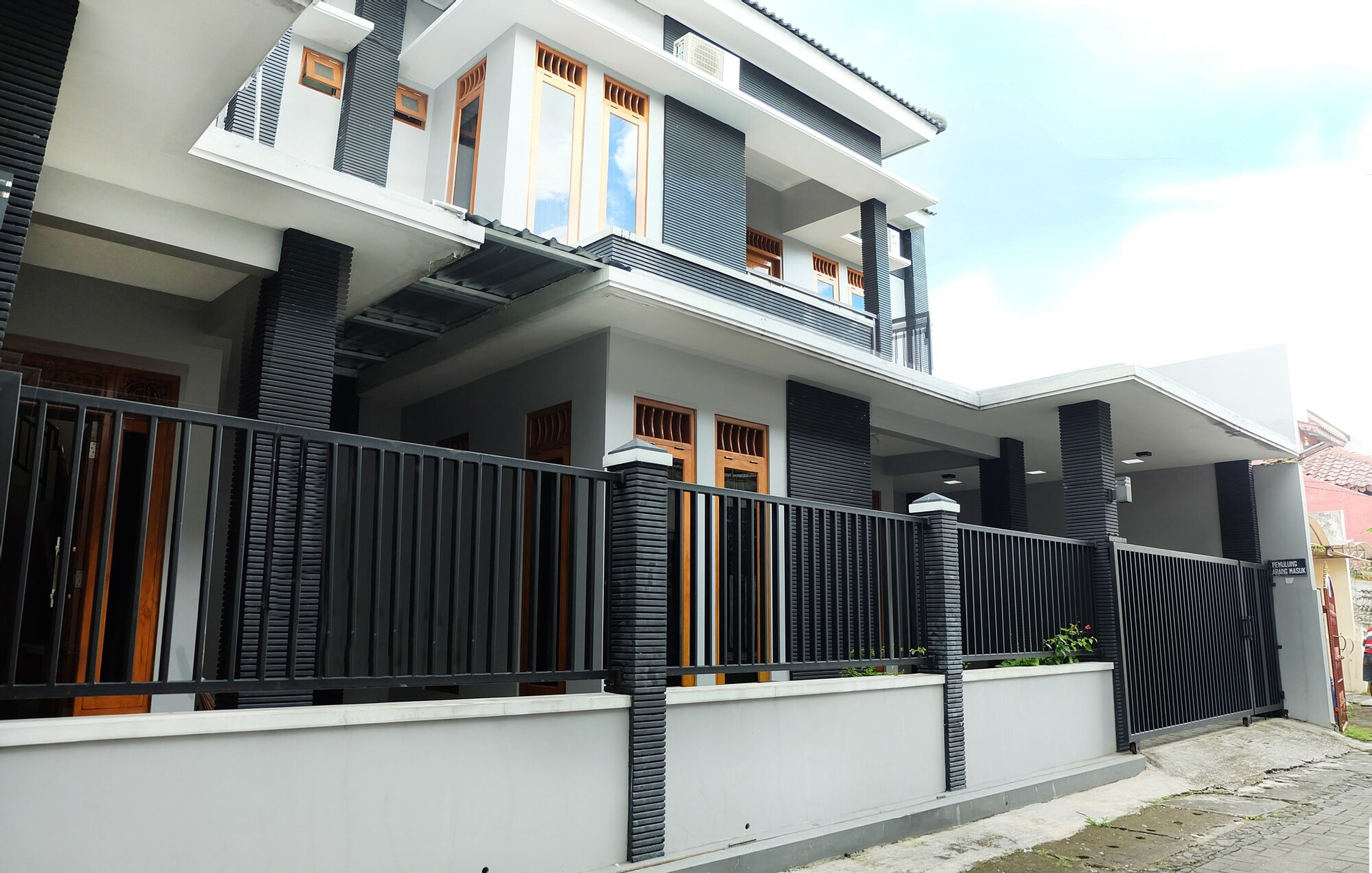 Exterior & Views 1, Simply Homy Guest House Unit Gejayan, Yogyakarta