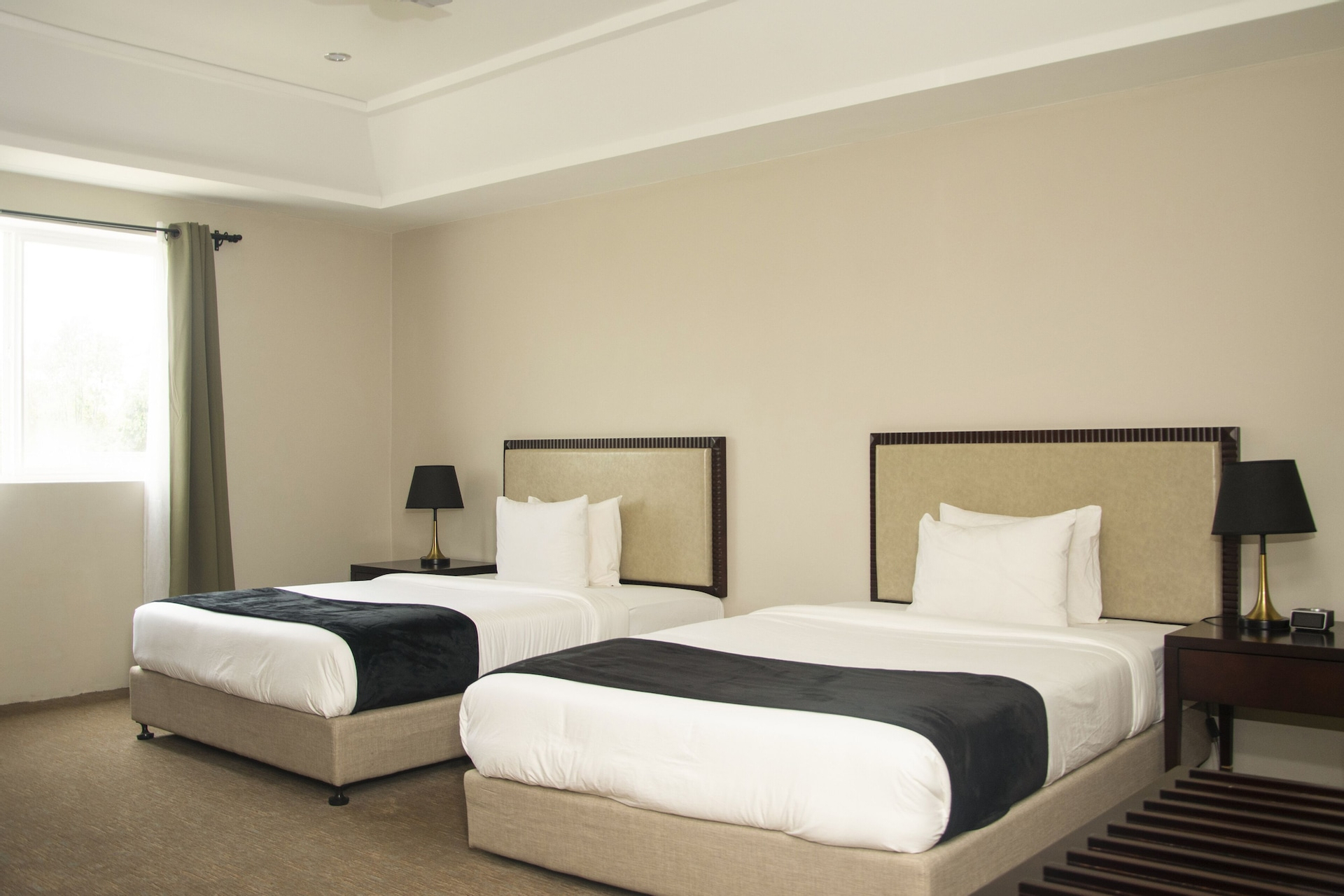 Bedroom 5, Royal Ambassador Hotel, Mambah-Kaba