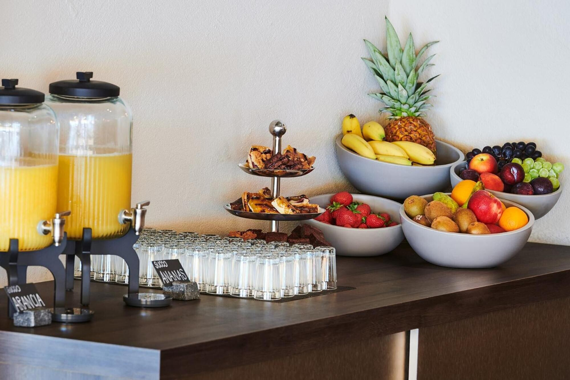 Food & Drinks 5, Piazza Ascona Hotel & Restaurants, Locarno