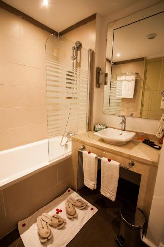 Single Deluxe Room