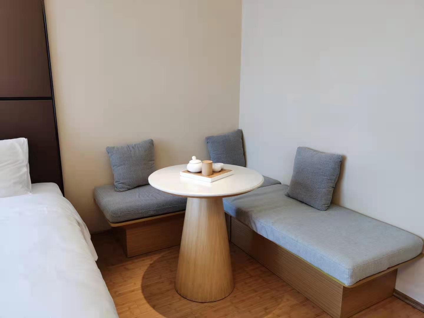 Room 8