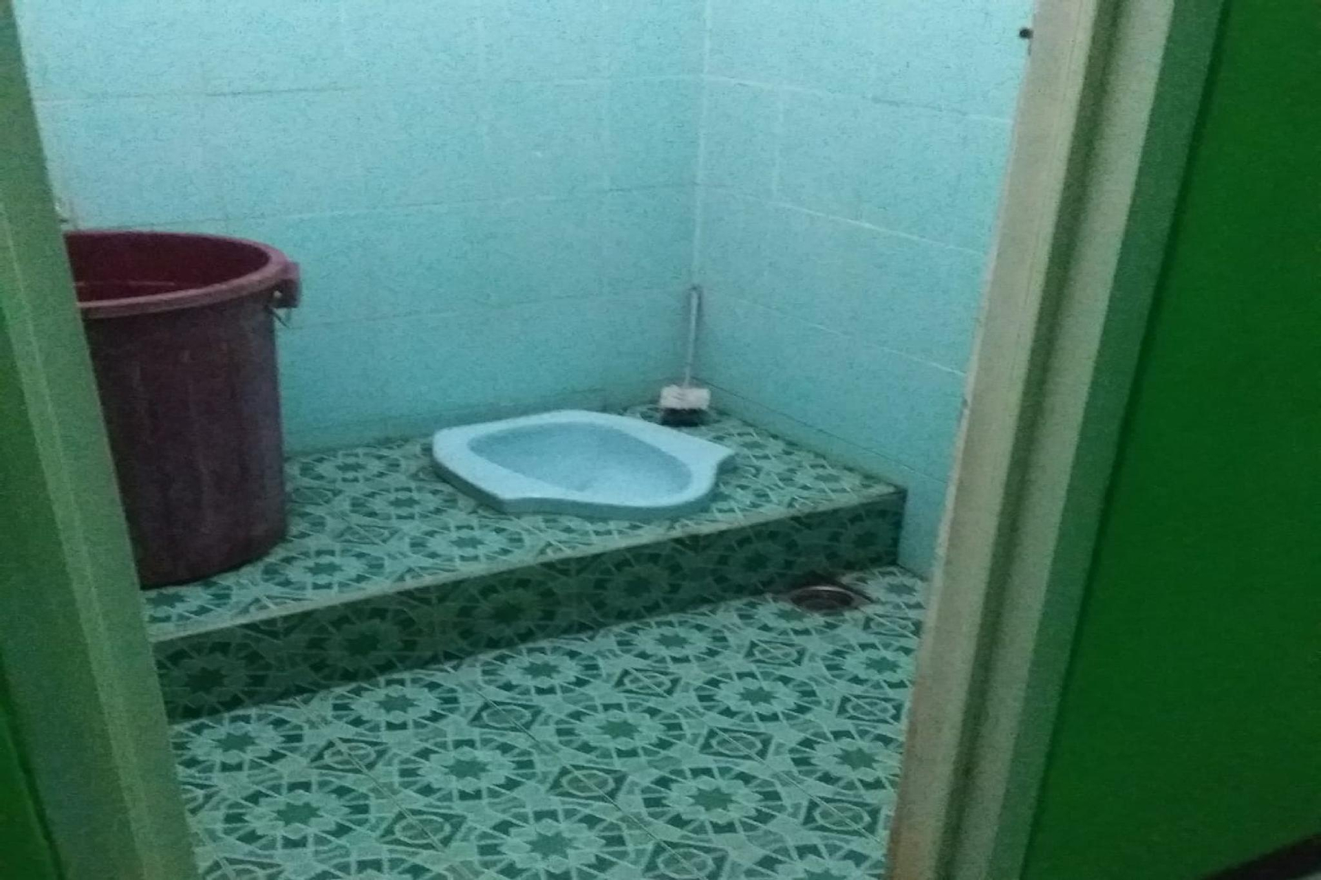 Bathroom 3, Syanjaya Homestay Putri Syariah, Kediri