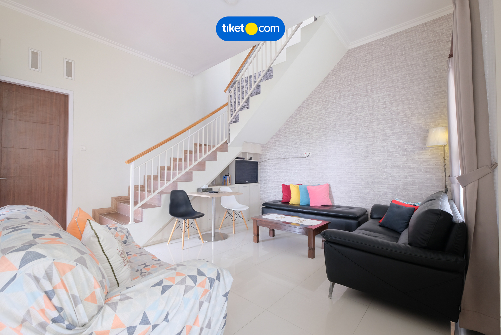 Villa Sawahan 4 Bedroom with Private Pool, Malang