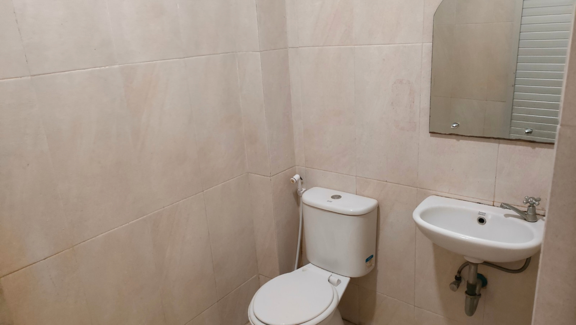 Bathroom 10