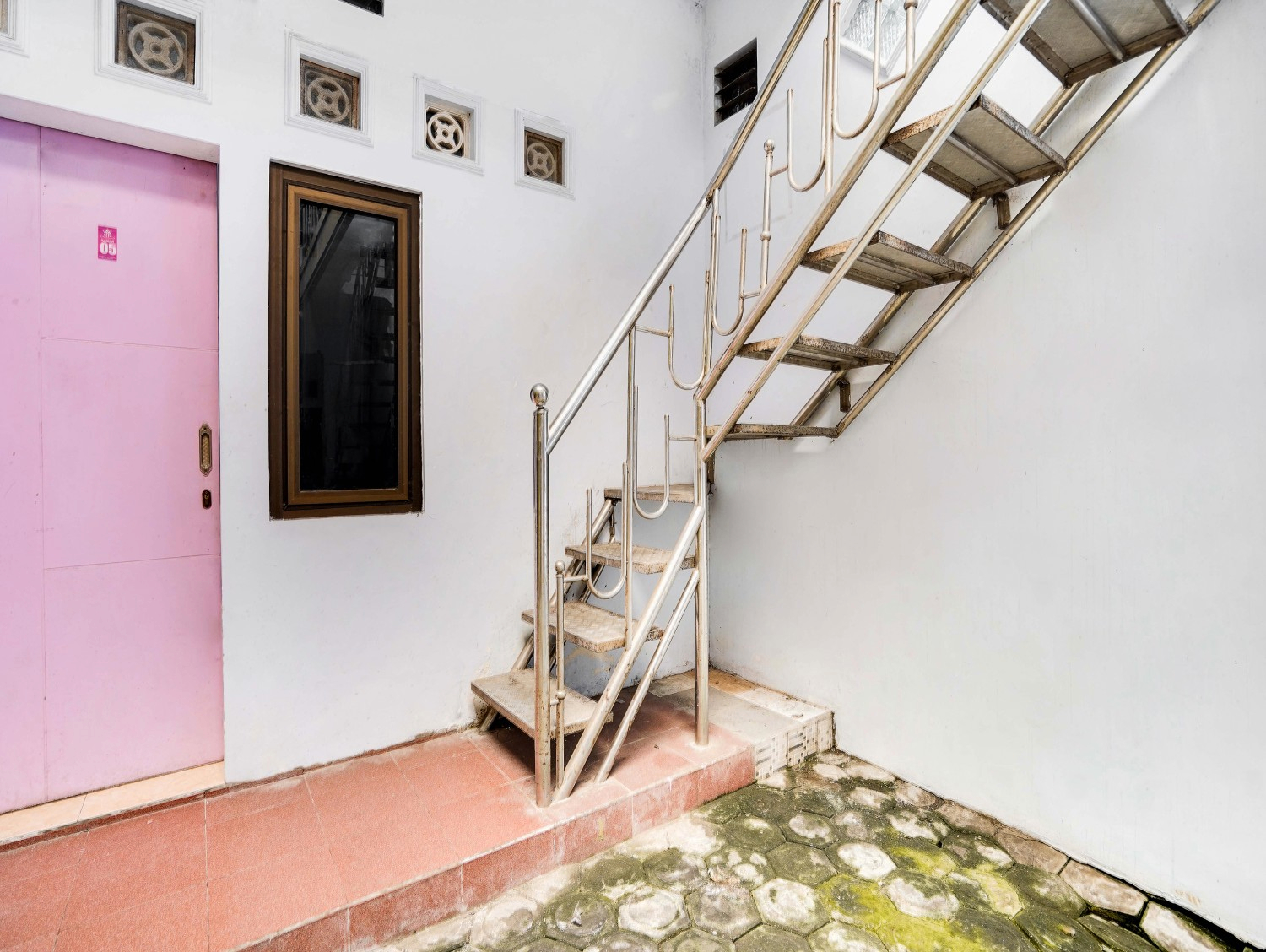 Public Area 3, SPOT ON 91626 Rr Kost Putri Syariah, Lumajang