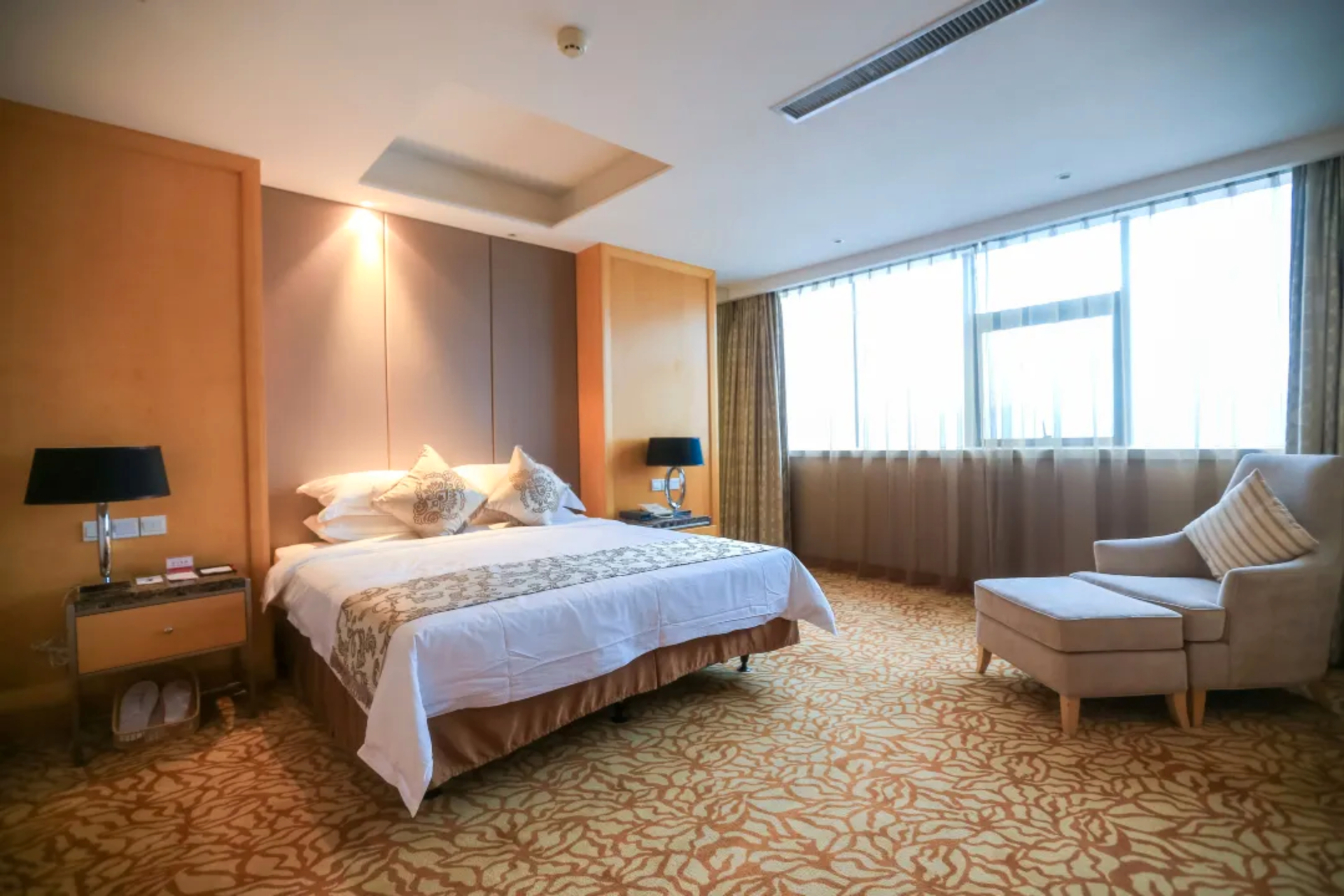 Bedroom 3, Ramada Plaza by Wyndham Chuzhou, Chuzhou