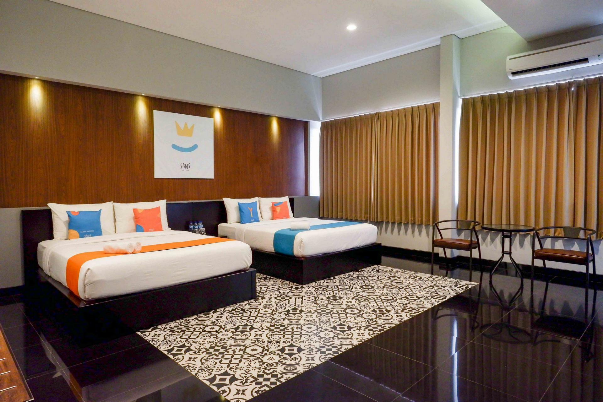 Bedroom 1, Sans Hotel Empress Simpang Lima, Semarang