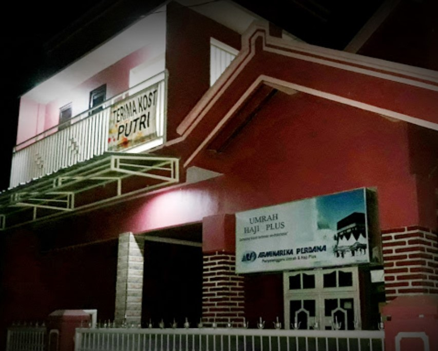 Exterior & Views, Home Stay AZIZIYAH, Lumajang