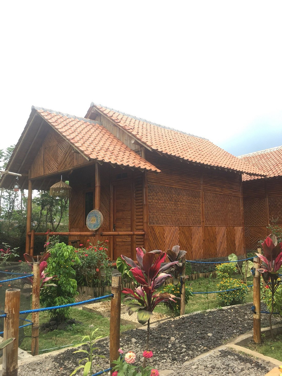 Dear Traveller Guest House and Glamping, Lumajang