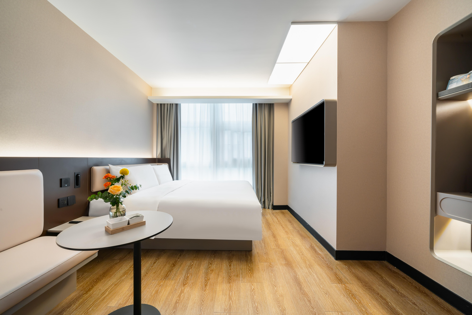 Room 8