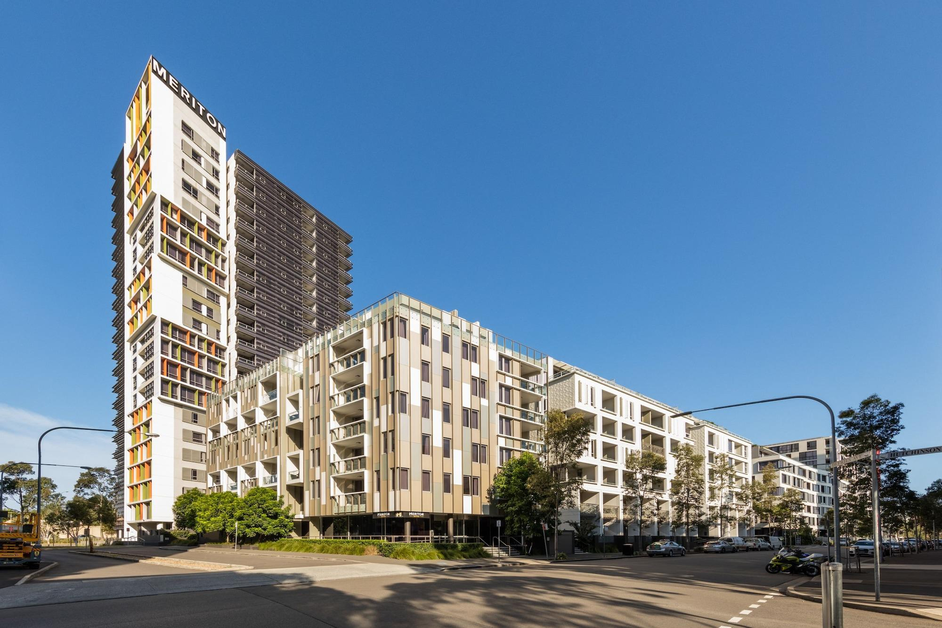 Exterior & Views 1, Meriton Suites Zetland, Sydney