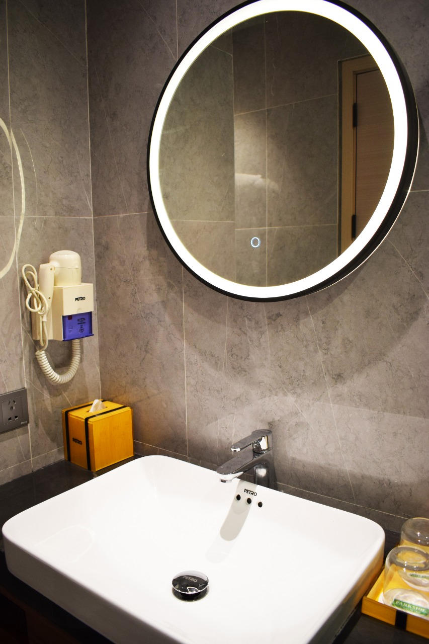 Bathroom 13