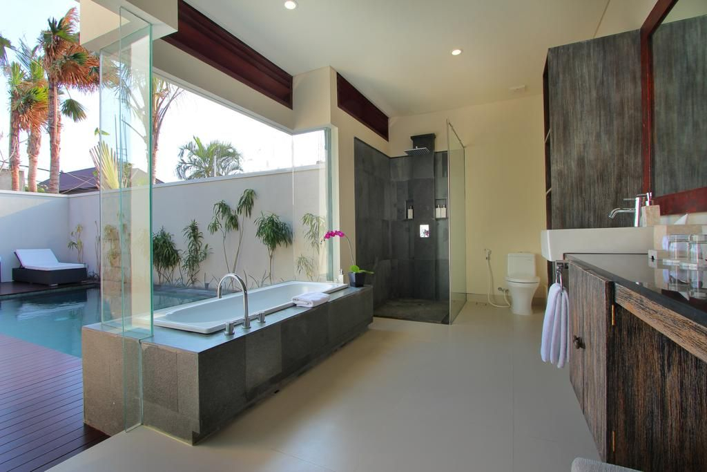 Bathroom 4