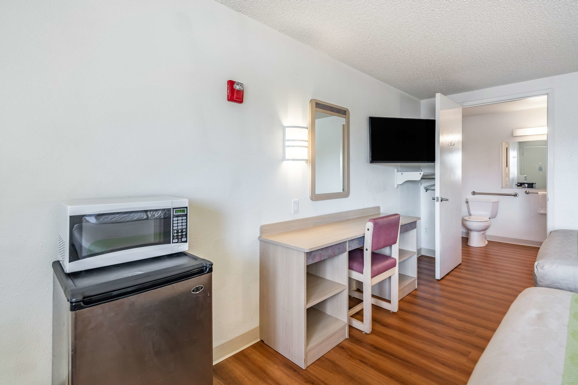 Room amenity 23