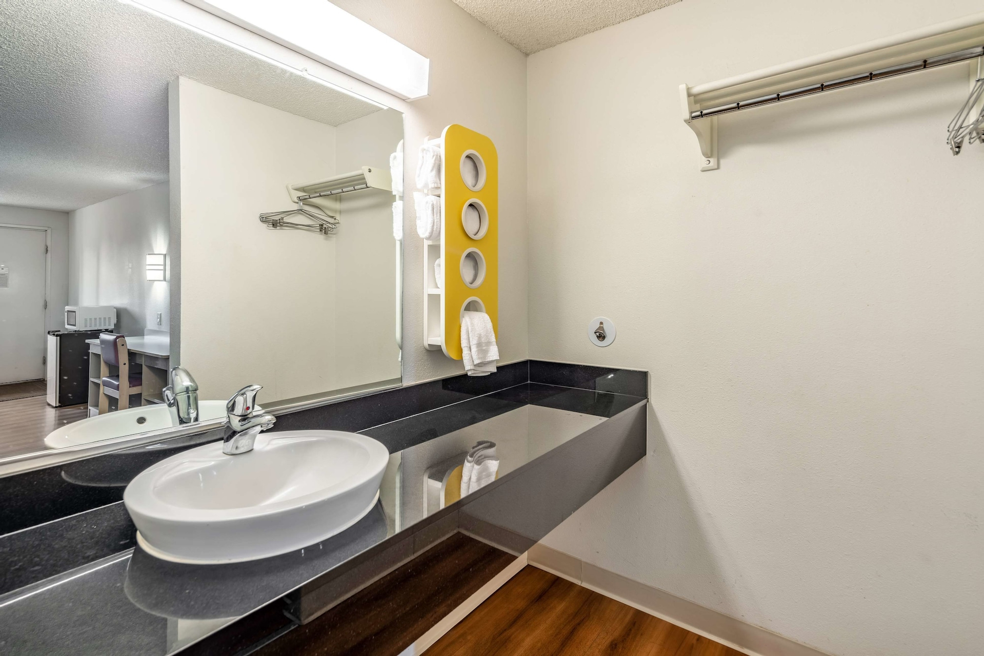 Bathroom sink 10