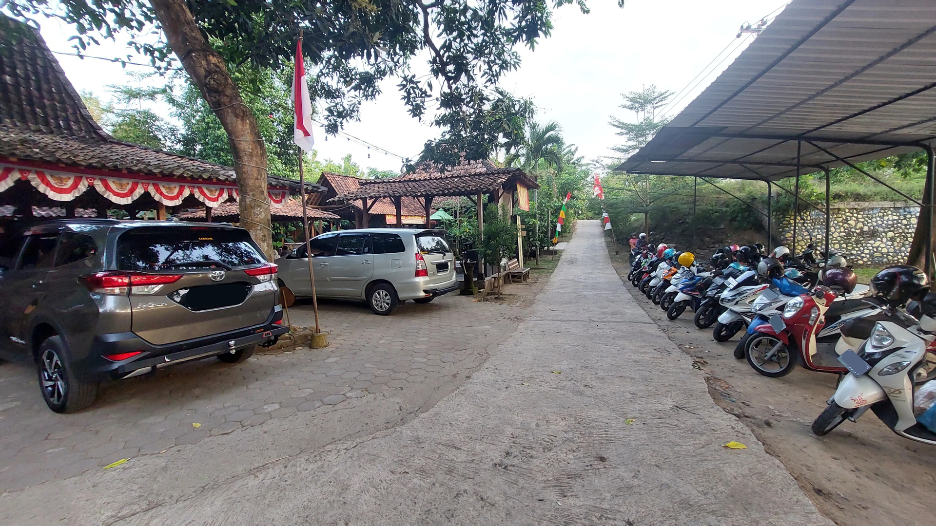 Public Area 4, Taman Singosaren Resto & Camp, Bantul