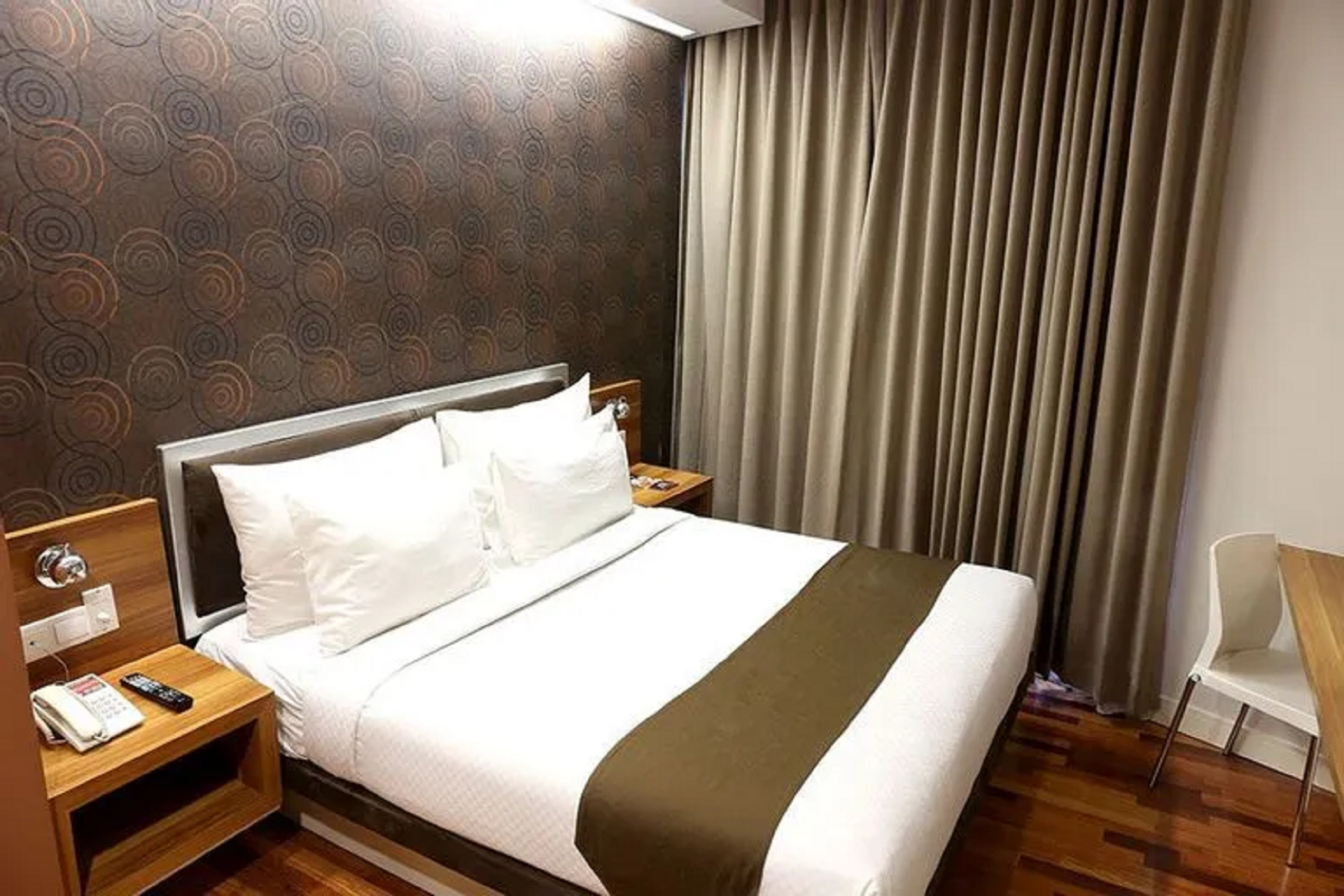 Bedroom 1, Life Hotel Sudirman Surabaya, Surabaya