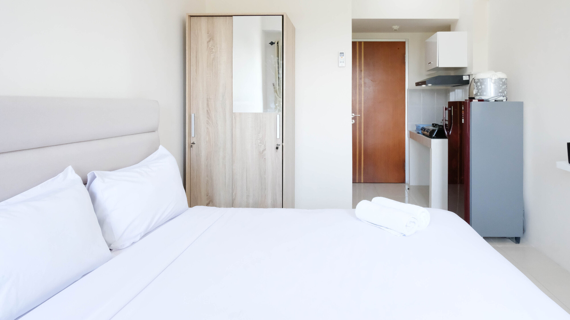 Bedroom 3, Best Deal and Comfy Studio at Puncak Kertajaya Apartment By Travelio, Surabaya