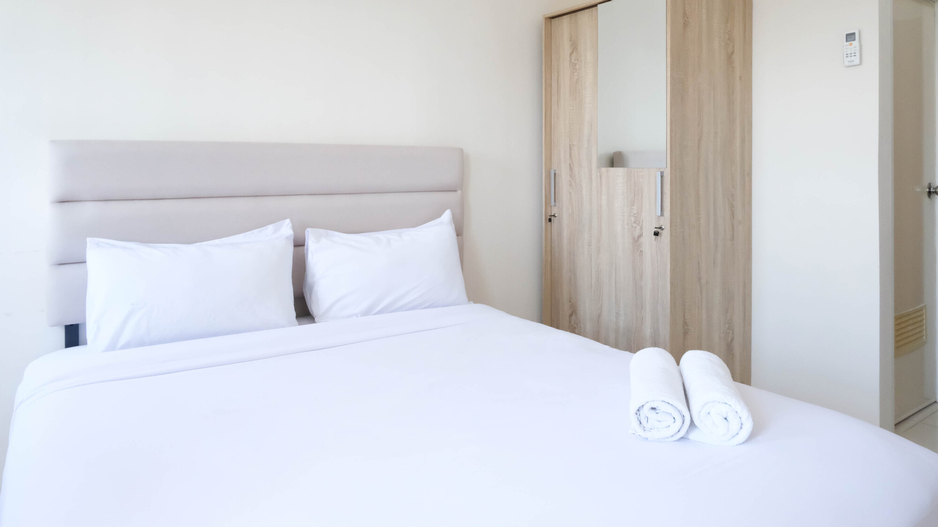 Bedroom 1, Best Deal and Comfy Studio at Puncak Kertajaya Apartment By Travelio, Surabaya